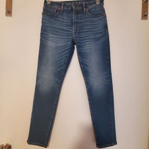 American Eagle Airflex + Athletic skinny Jeans (like new)